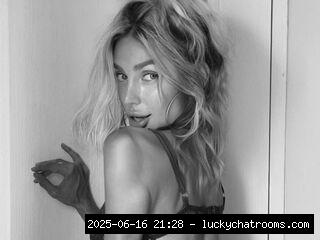 Live Videochat Sex, No Face, Natural, High Heel, Shaved, Sph, Joi, Snapshot, Footsex, Stripteas.